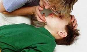 Что собой представляет обморок и по каким причинам он возникает?