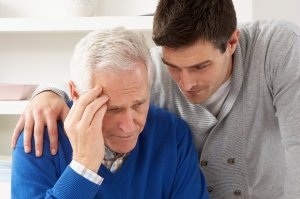 Мужчина, перенесший инсульт