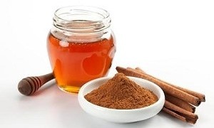 Смесь корицы с медом