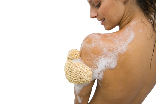 Профилактика прыщей на плечах