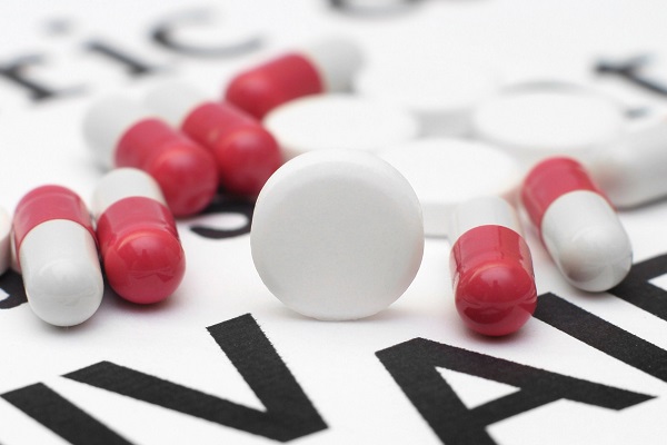 Лекарства для лечения акне на голове