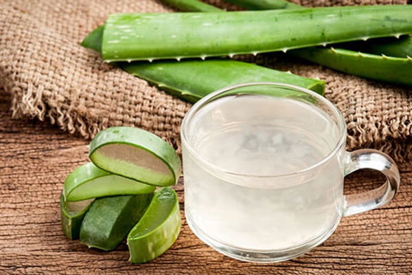 Алоэ при постакне