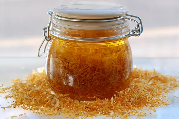 Домашняя настойка календулы