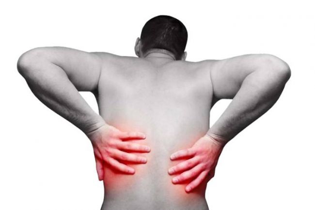 Первая помощь при болях в почках: что делать и как лечить?