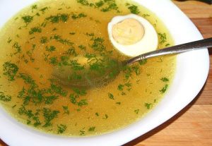 Вкусный и полезный диетический салат с куриной грудкой: лучшие рецепты