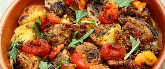 Вкусный и полезный диетический салат с куриной грудкой: лучшие рецепты