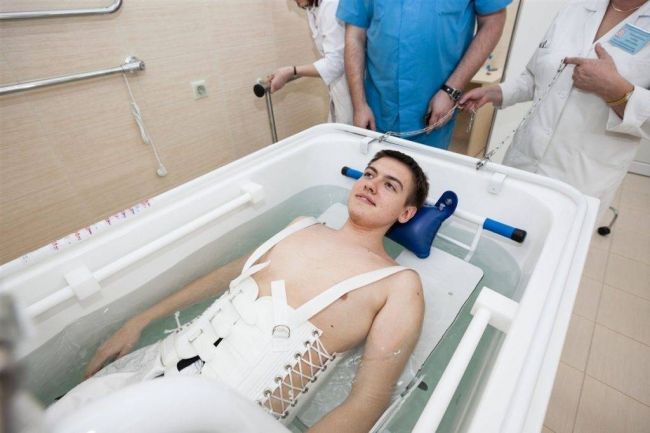 Вытяжение позвоночника в домашних условиях: упражнения на растяжку дома перед сном, отзывы