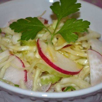 Простые и вкусные диетические салаты — 15 рецептов