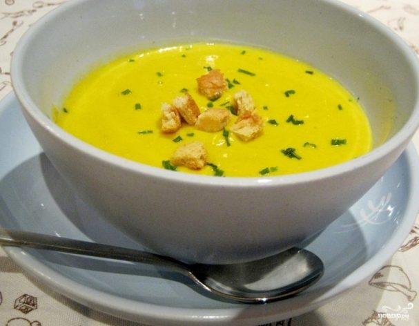 Суп-пюре с кабачком и яблоком