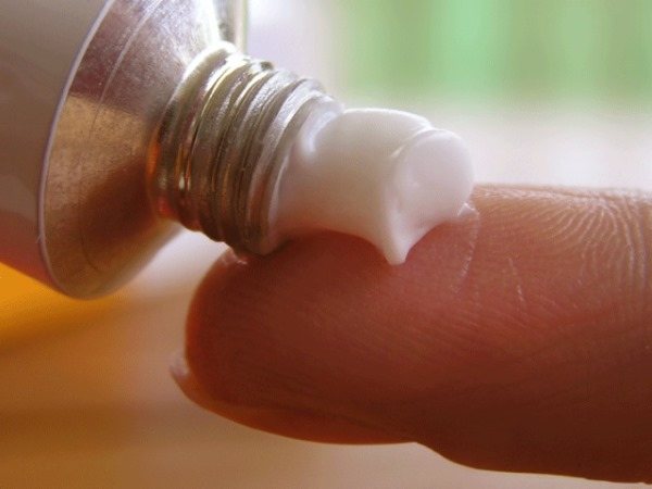 Серная мазь от угревой сыпи на лице и теле