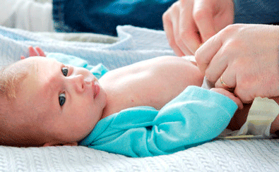 Почему у ребенка кровоточит пупок и что можно сделать