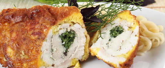 Вкусный и полезный диетический салат с куриной грудкой: лучшие рецепты